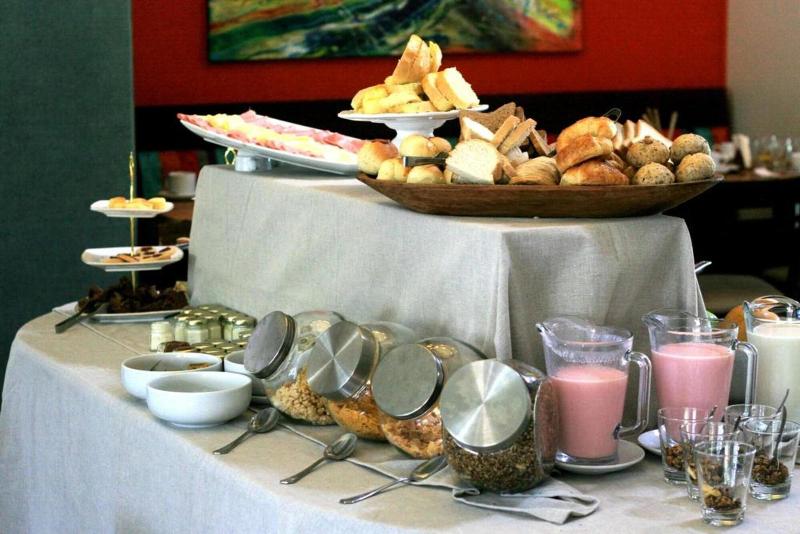 Howard Johnson Hotel Yerba Buena