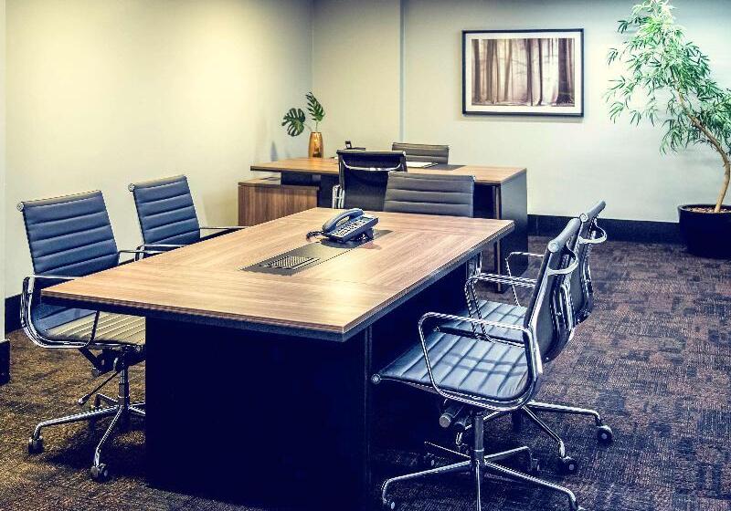 בית מלון כפרי Mercure Uberlandia Plaza Shopping