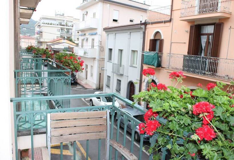 בית מלון כפרי Pisacane