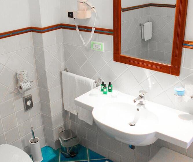 בית מלון כפרי Pisacane