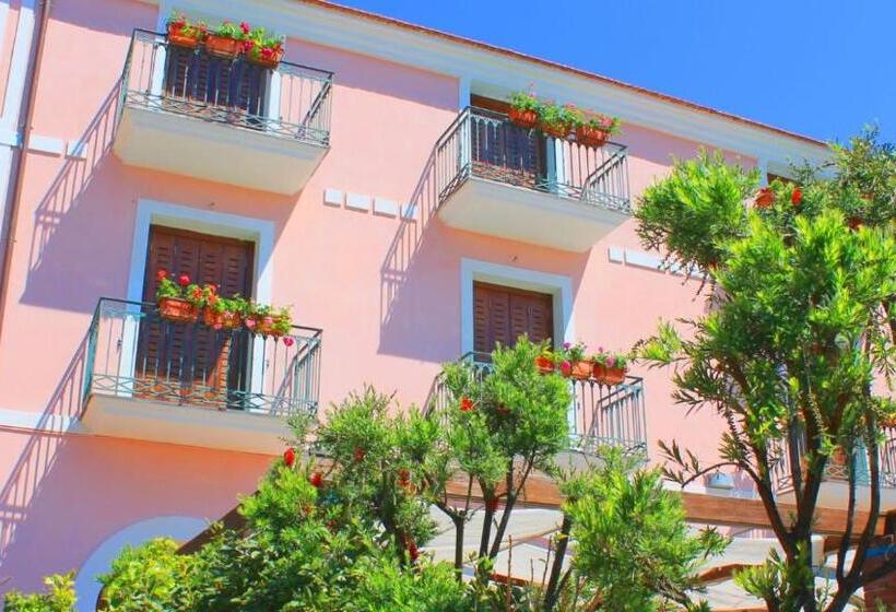 בית מלון כפרי Pisacane