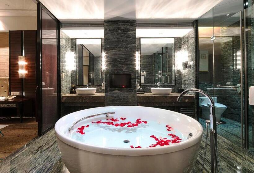 호텔 Shenzhen Baohengda International