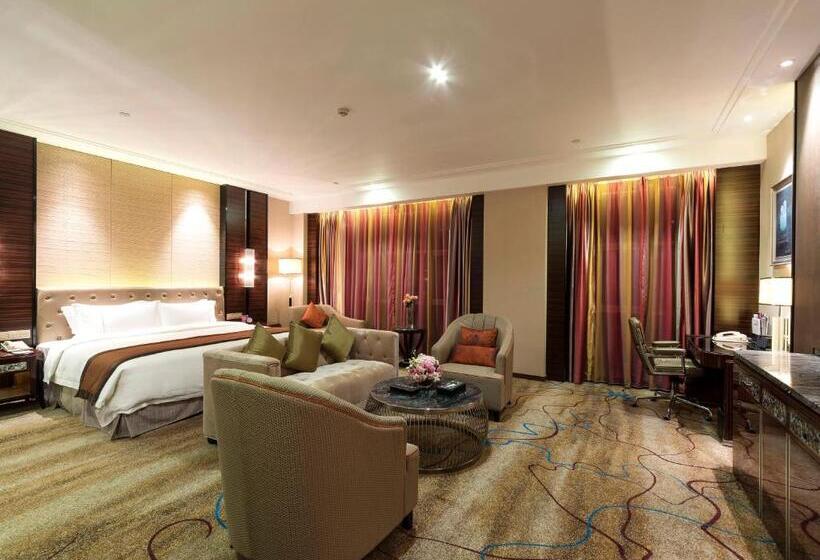 호텔 Shenzhen Baohengda International