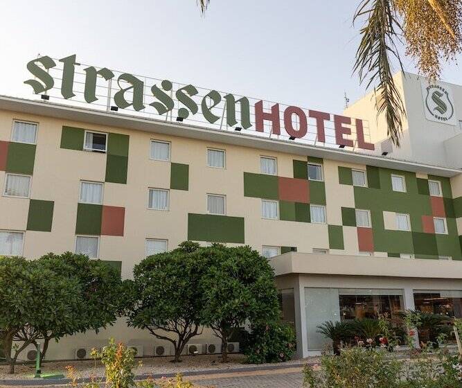 فندق Strassen
