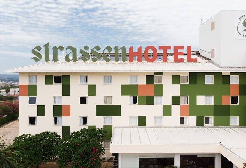 فندق Strassen