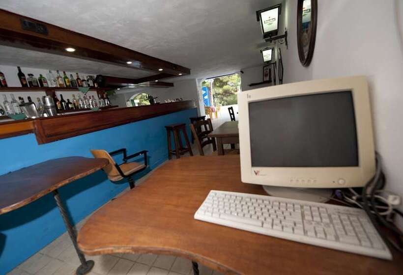 Отель Villaggio Punta Lunga Camping