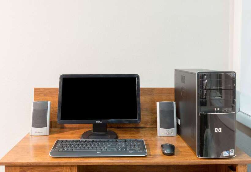 モーテル Baymont By Wyndham Henrietta   Rochester