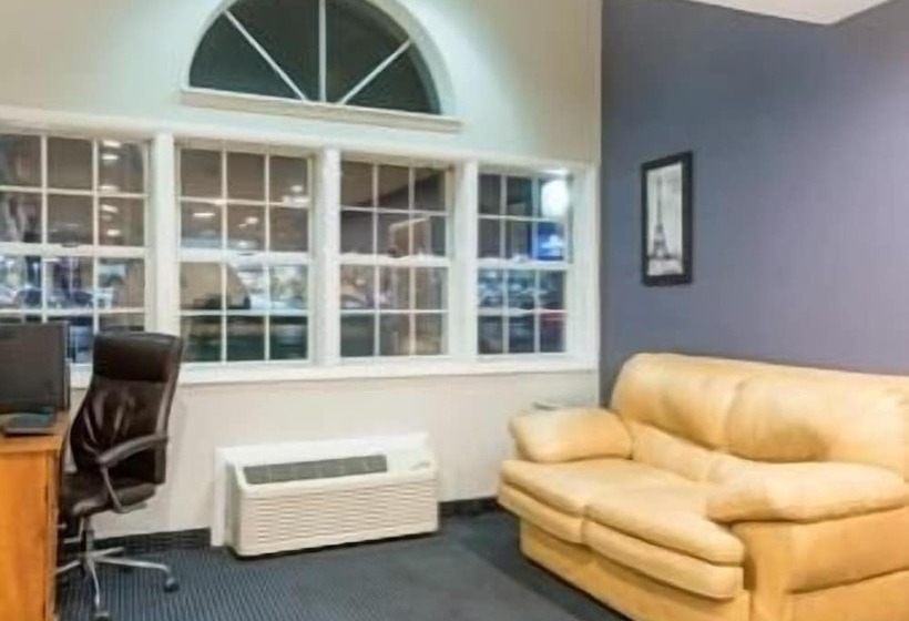 モーテル Baymont By Wyndham Henrietta   Rochester