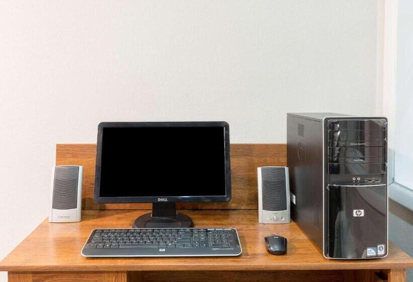 モーテル Baymont By Wyndham Henrietta   Rochester