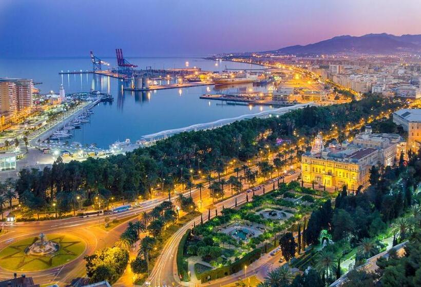 Ab Vialia Estación , Parking And Pool