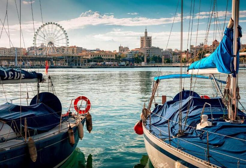 Ab Vialia Estación , Parking And Pool