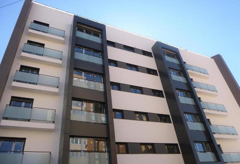 Ab Vialia Estación , Parking And Pool