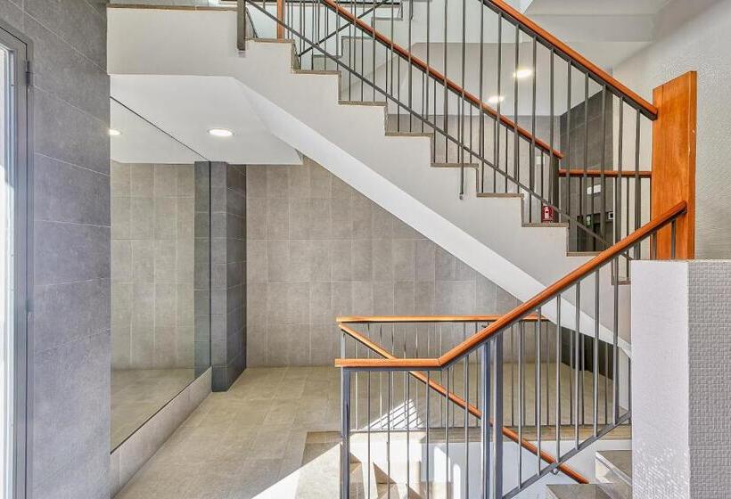 Ab Vialia Estación , Parking And Pool