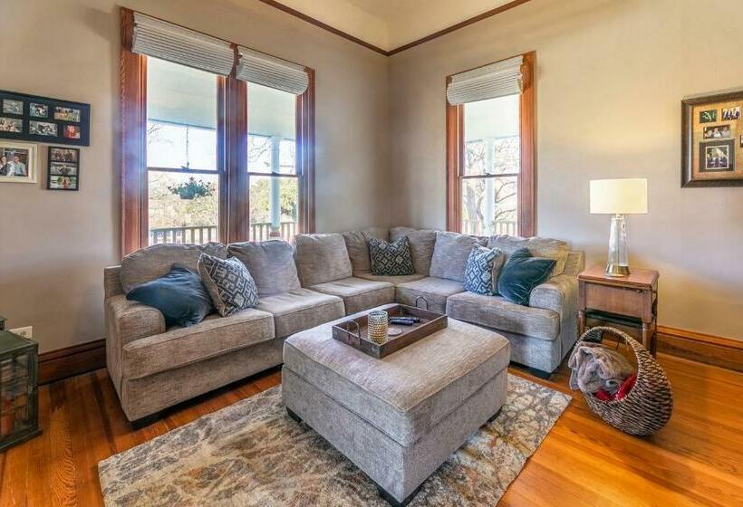 Blue Heron Bed And Breakfast On Lake Granbury