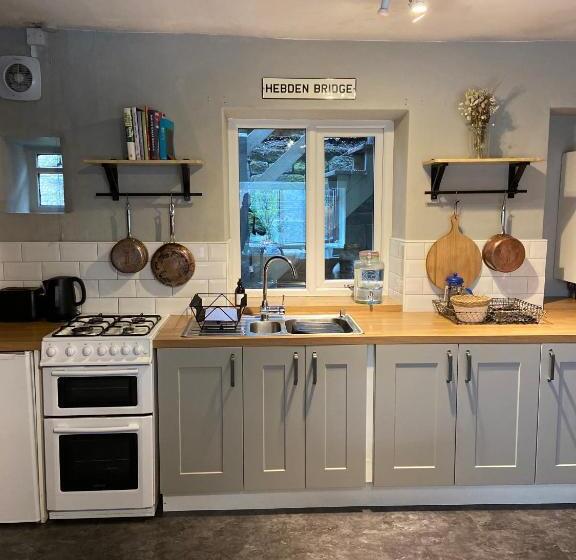 Calderside Cottage
