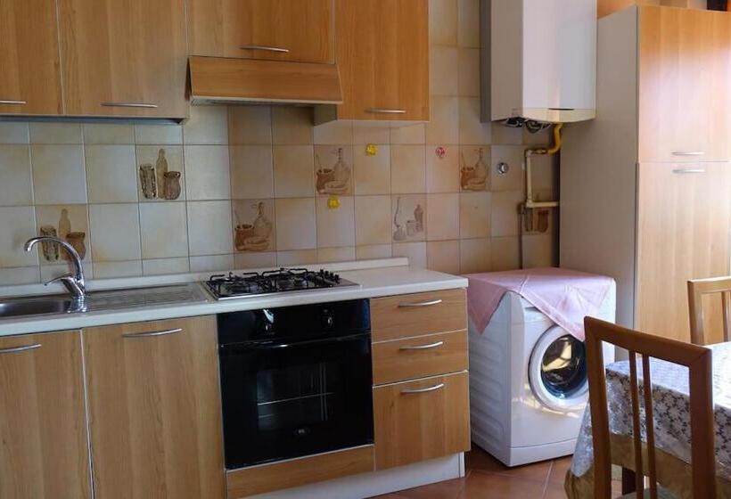 Casa Vacanza, Le 5 Palme, A Trani