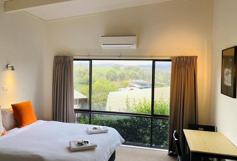 Cedar Apartments   Merrijig