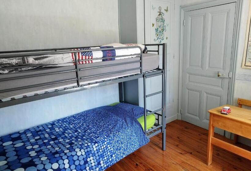 Chaleureuse Maison De Ville à Côté De La Mairie Ronde