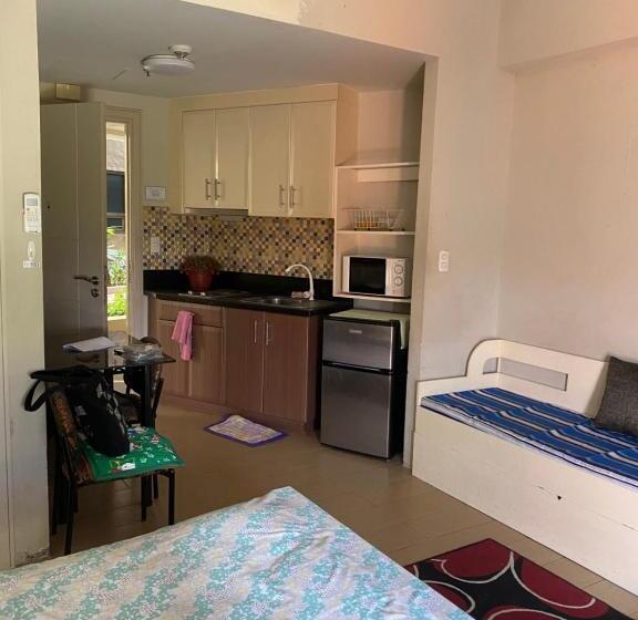 Favila Condotel Unit 150 Newport Boulevard Near Airport Terminal 3 And All Other Airport