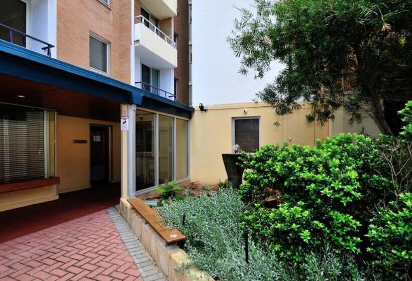 Harbour Breeze   Central Fremantle Apartment