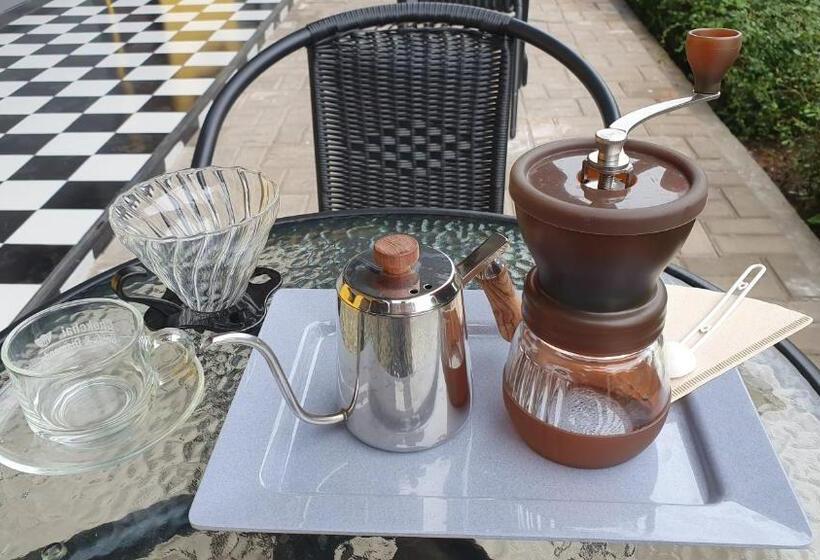 ホテル โรงแรมอินทราเพลส