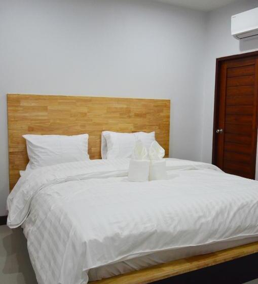 C9 Hotel   โรงแรมซีไนน์