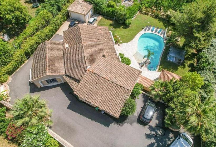 Villa 330m Heated Swimming Pool And Jacuzzi