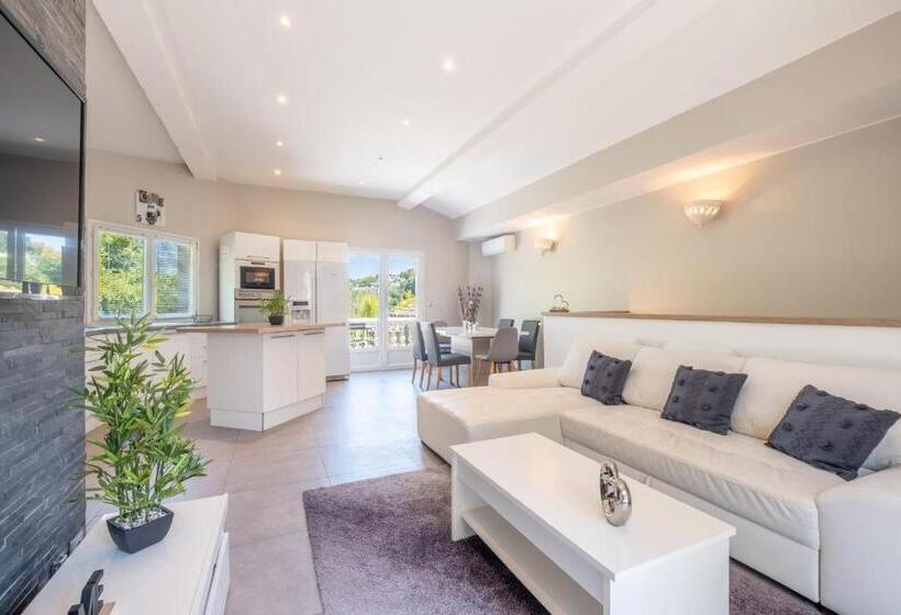 Villa 330m Heated Swimming Pool And Jacuzzi