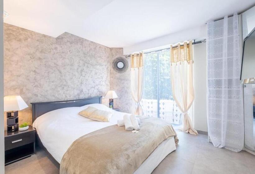 Villa 330m Heated Swimming Pool And Jacuzzi