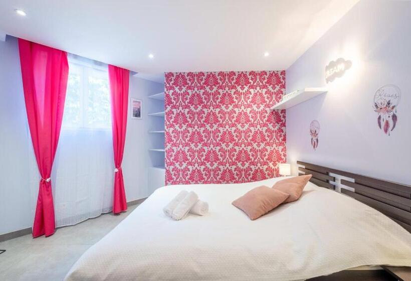 Villa 330m Heated Swimming Pool And Jacuzzi