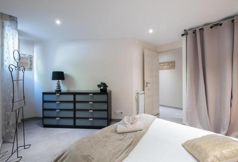 Villa 330m Heated Swimming Pool And Jacuzzi