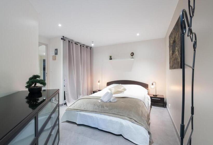 Villa 330m Heated Swimming Pool And Jacuzzi