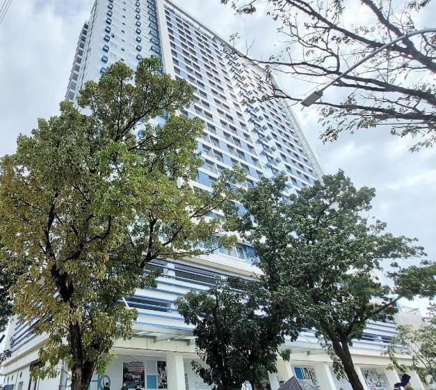 Lovely 2  Br Condo