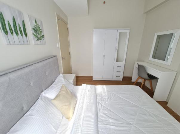 Lovely 2  Br Condo