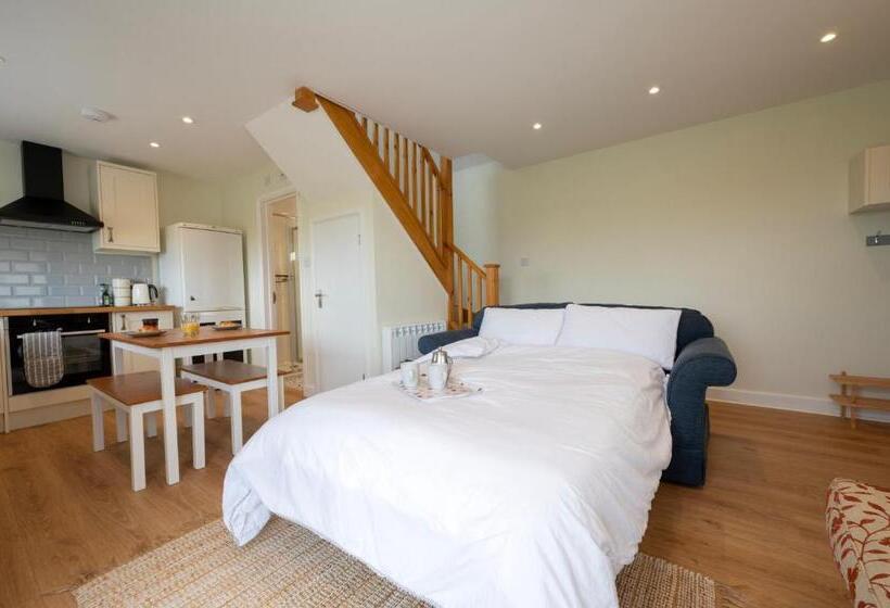 Owlet Lodge