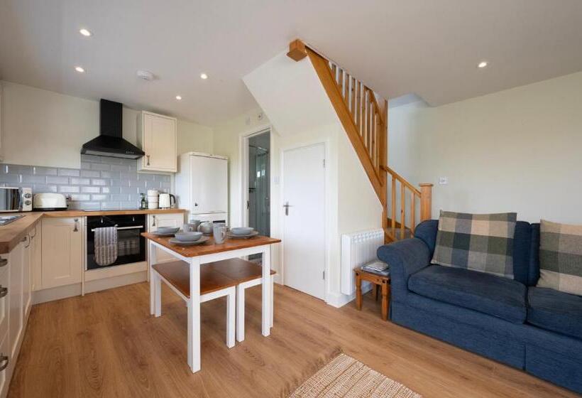 Owlet Lodge