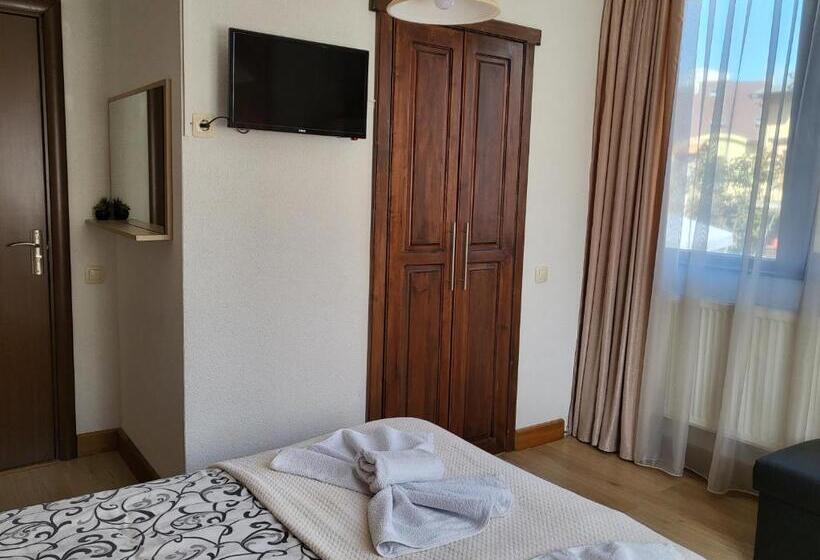 Пансион Boina House