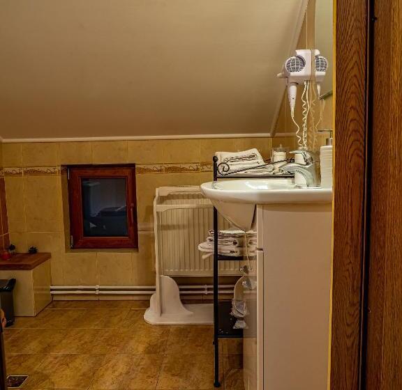 פנסיון Casa Delia