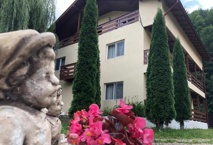 Pensiunea La Padure Cheia, Prahova