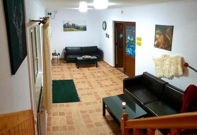 Pensiunea La Padure Cheia, Prahova