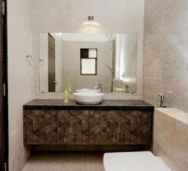 The Retreat Glasshouse Bungalow