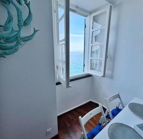 Un Terrazzino Sul Lungomare