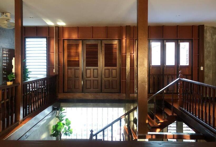 فندق صغير Momento House