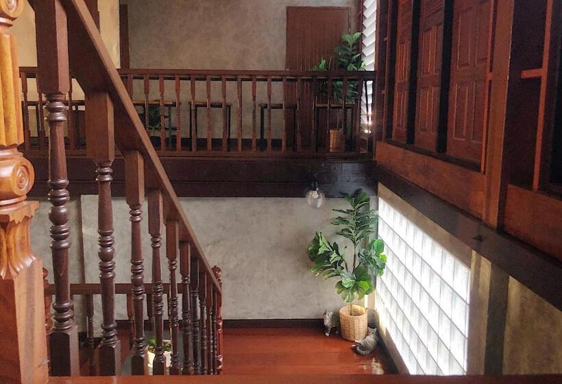 فندق صغير Momento House