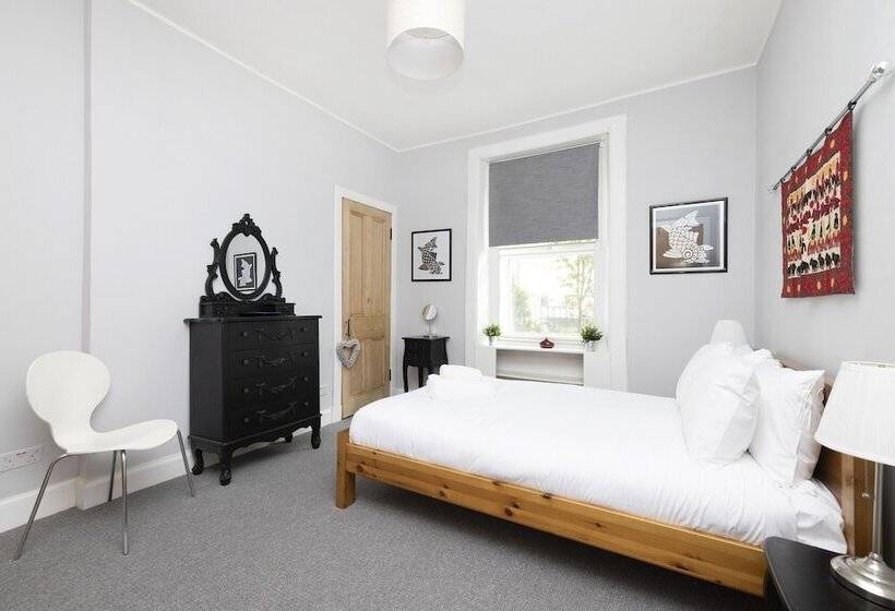 Joivy Charming 1 Bed Ap Near Leith Links With Patio