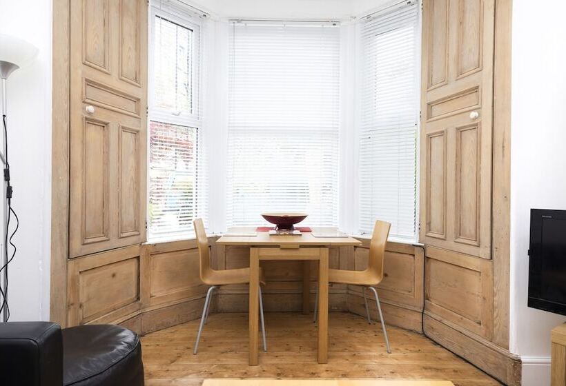 Joivy Charming 1 Bed Ap Near Leith Links With Patio