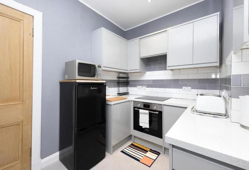 Joivy Charming 1 Bed Ap Near Leith Links With Patio