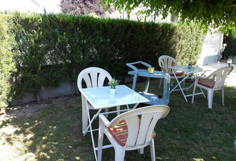 Bed and Breakfast Au Coeur Du Marais