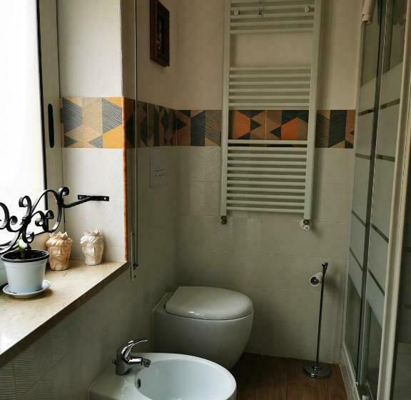 تختخواب و صبحانه L Arena