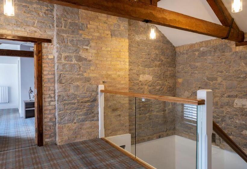 צימר Markree Courtyard